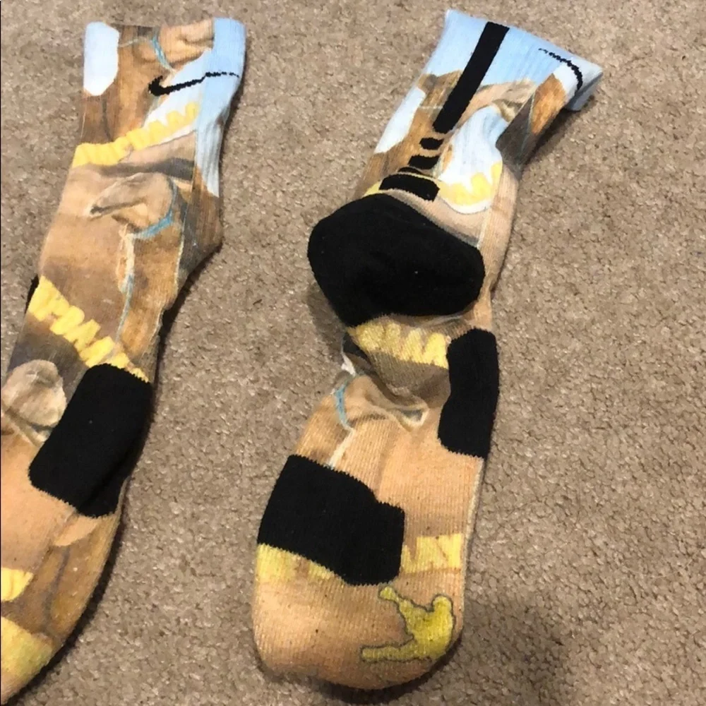 Hump day 🐪 Nike elite camel basketball 🏀 socks